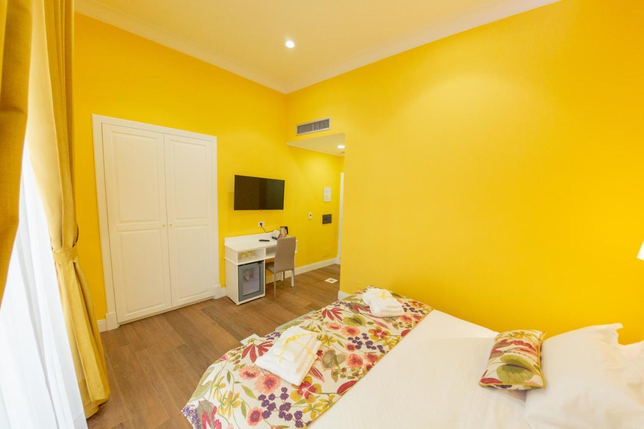 Suite Cuorenapoletano Nápoles Exterior foto