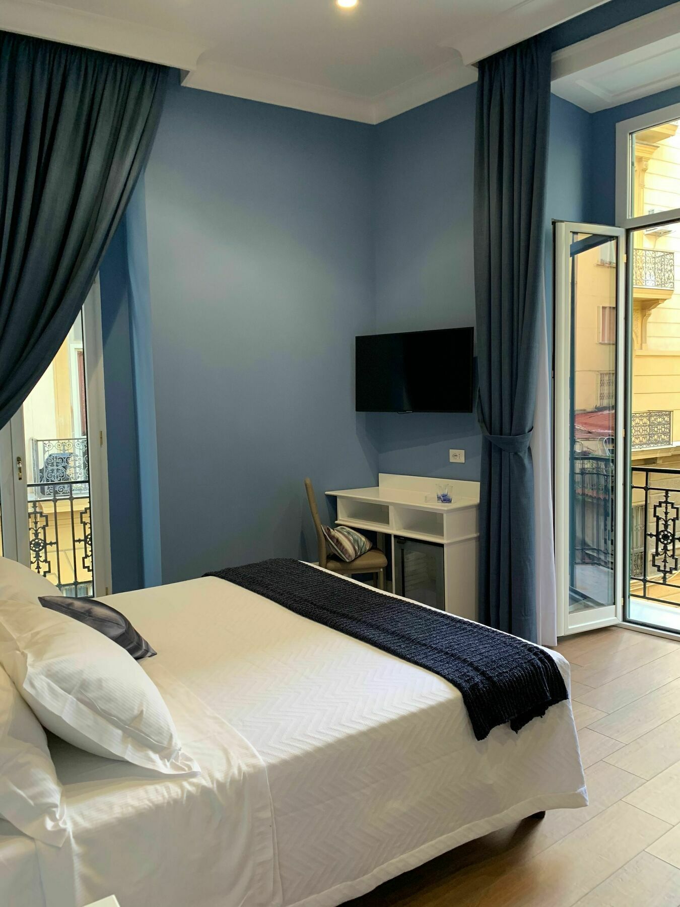 Suite Cuorenapoletano Nápoles Exterior foto